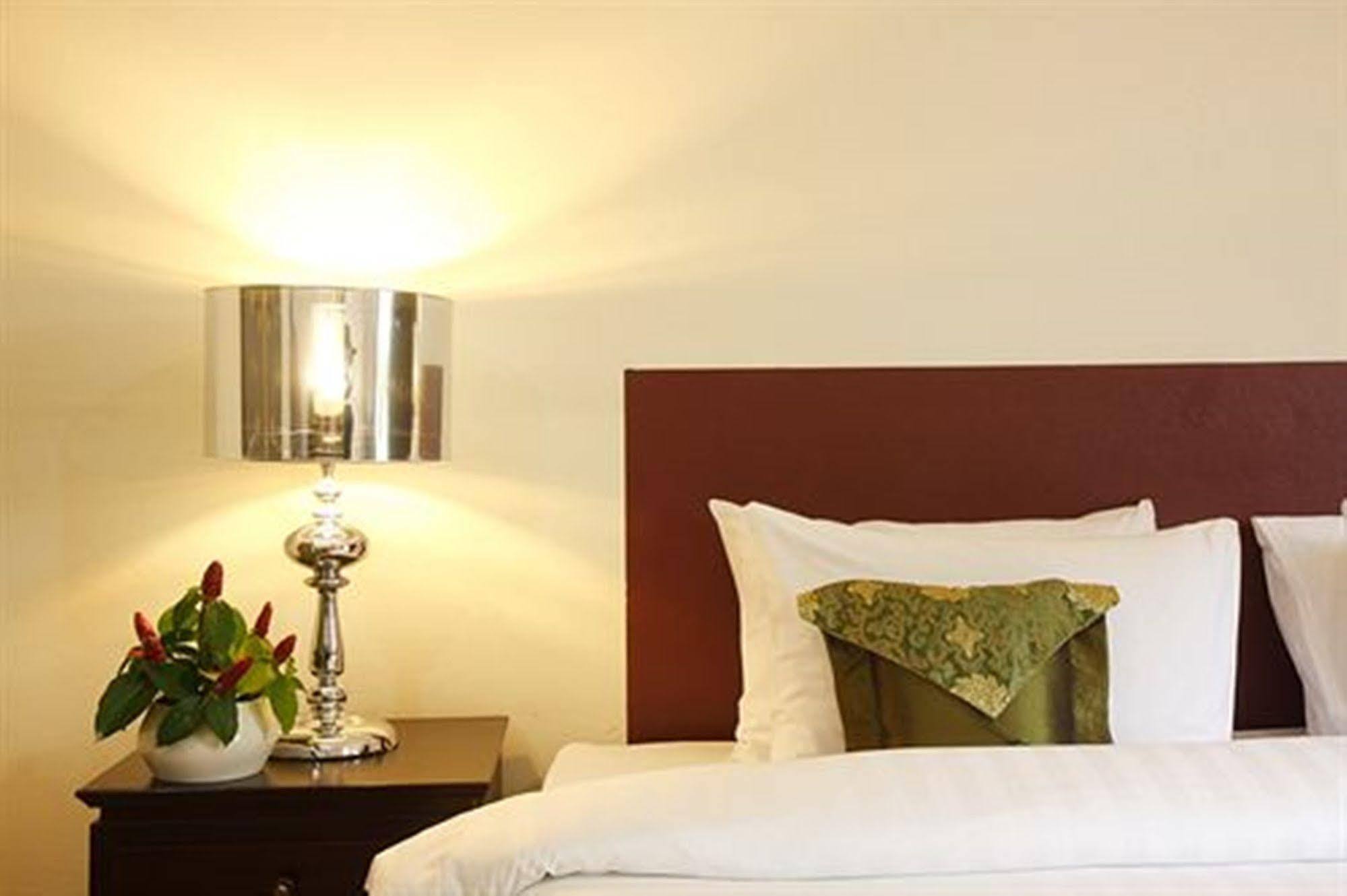 Bamboo Beach Hotel & Spa Patong Zewnętrze zdjęcie