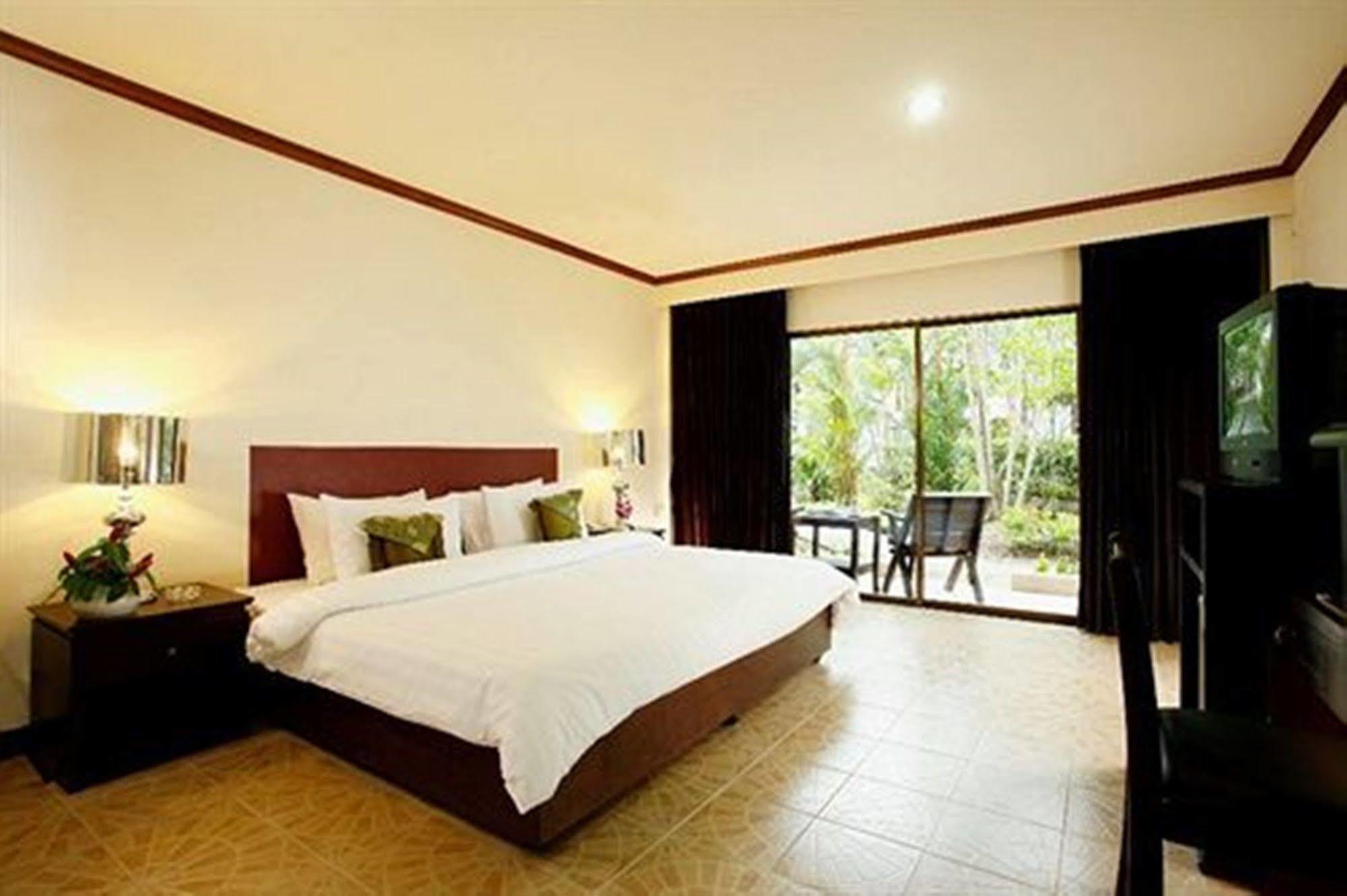 Bamboo Beach Hotel & Spa Patong Zewnętrze zdjęcie
